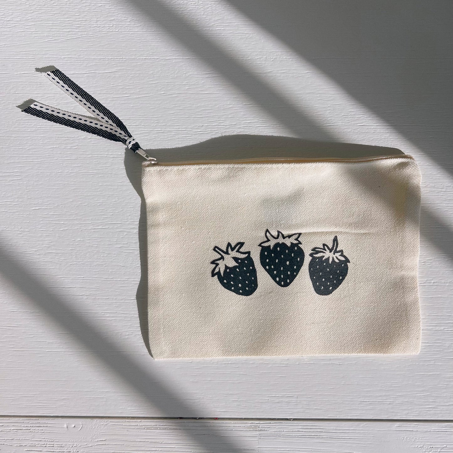 CANVAS POUCH