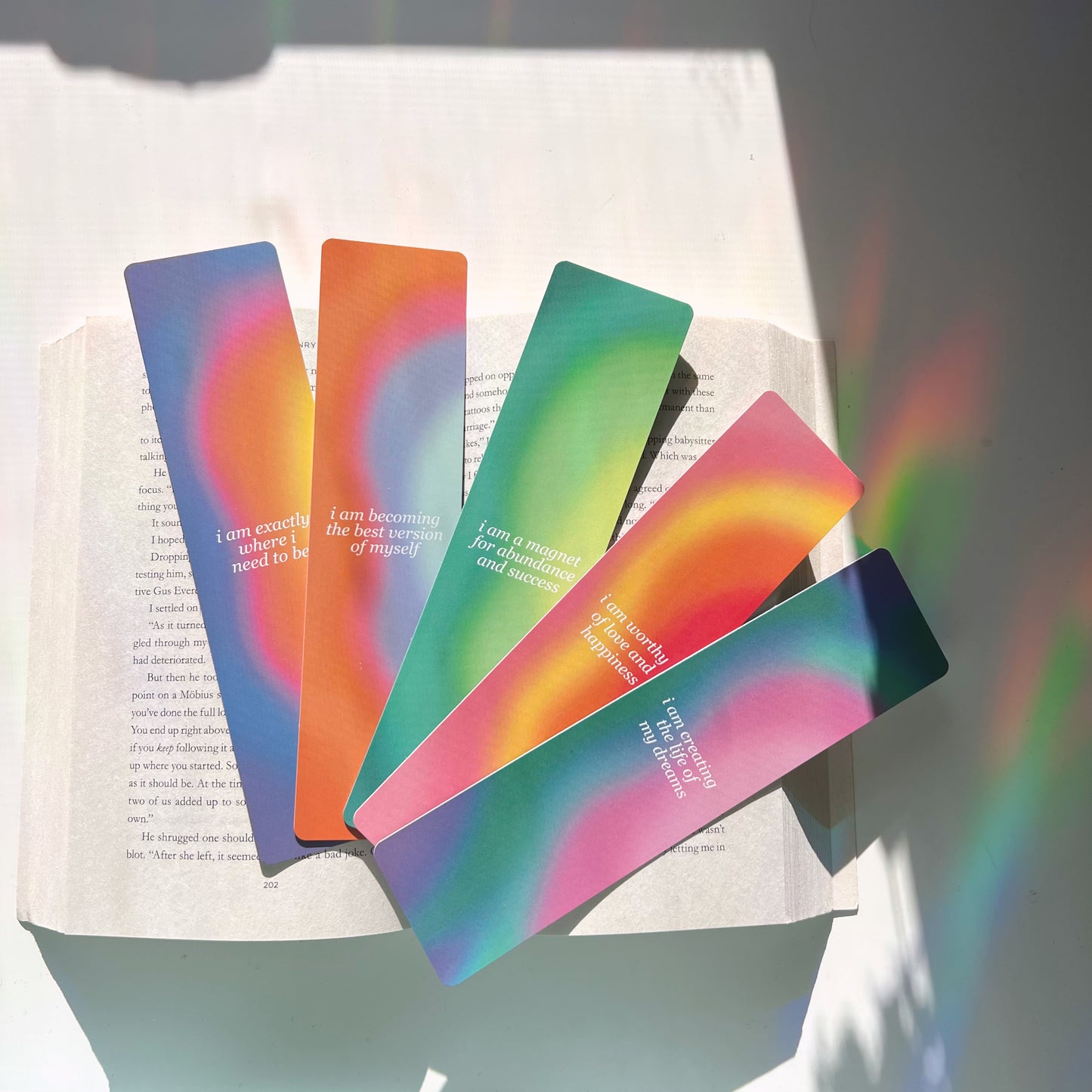 I AM WORTHY OF LOVE & HAPPINESS BOOKMARK