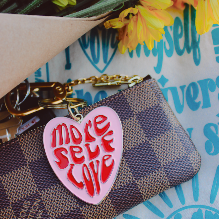 Louis vuitton clearance heart keychain