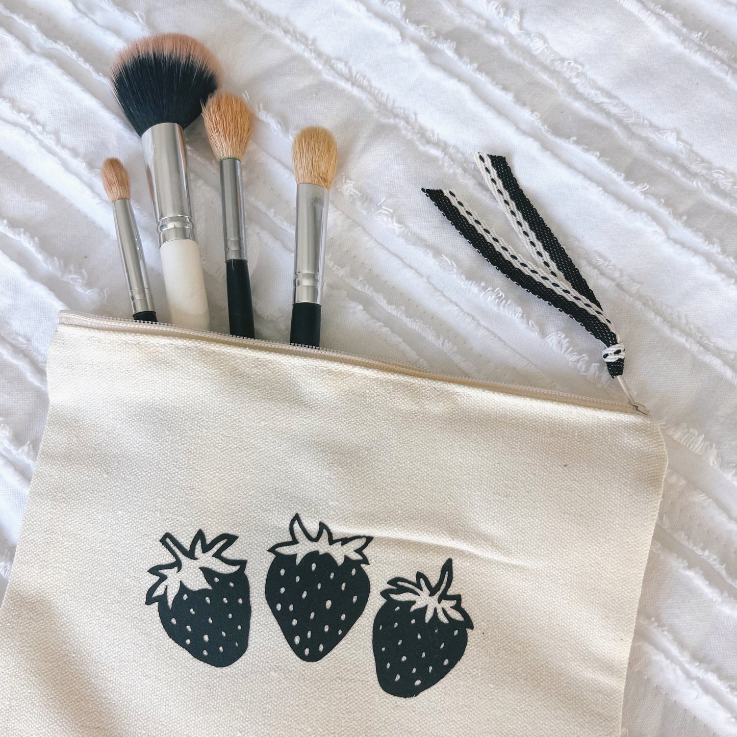 berries canvas pouch