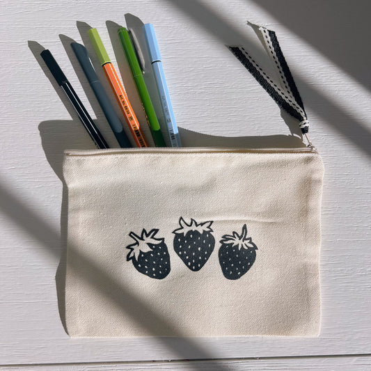 berries canvas pouch